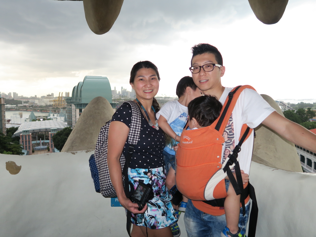 The Choo Family at the mouth of the Merlion (Photo credit: Irene, taken with PowerShot G7X).